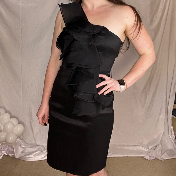 Max and Cleo Black Ruffle Cocktail Dress Size 6 - Picture 11 of 14